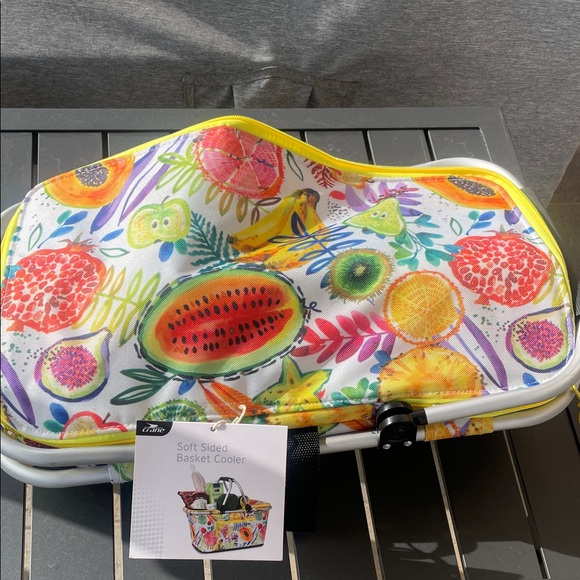 Crane Soft Sided Basket Cooler - Picture 3 of 7